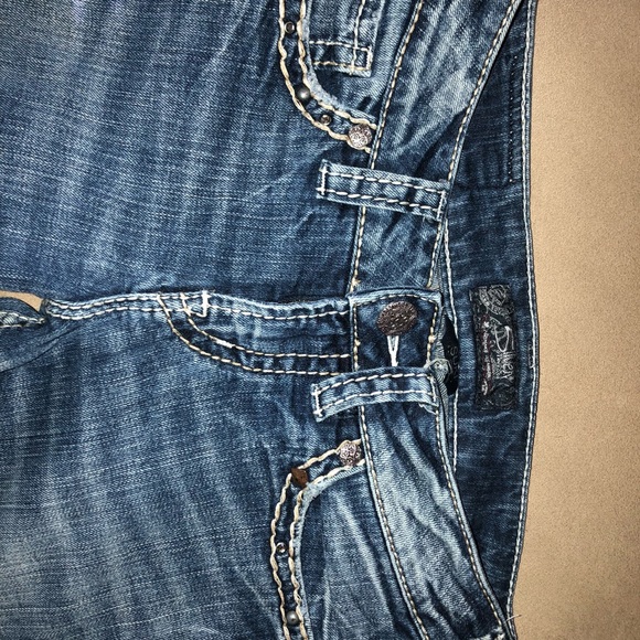 Silver Jeans - Picture 3 of 3